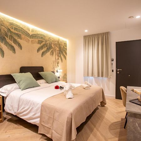Boutique Rooms Playa Burriana Nerja Buitenkant foto
