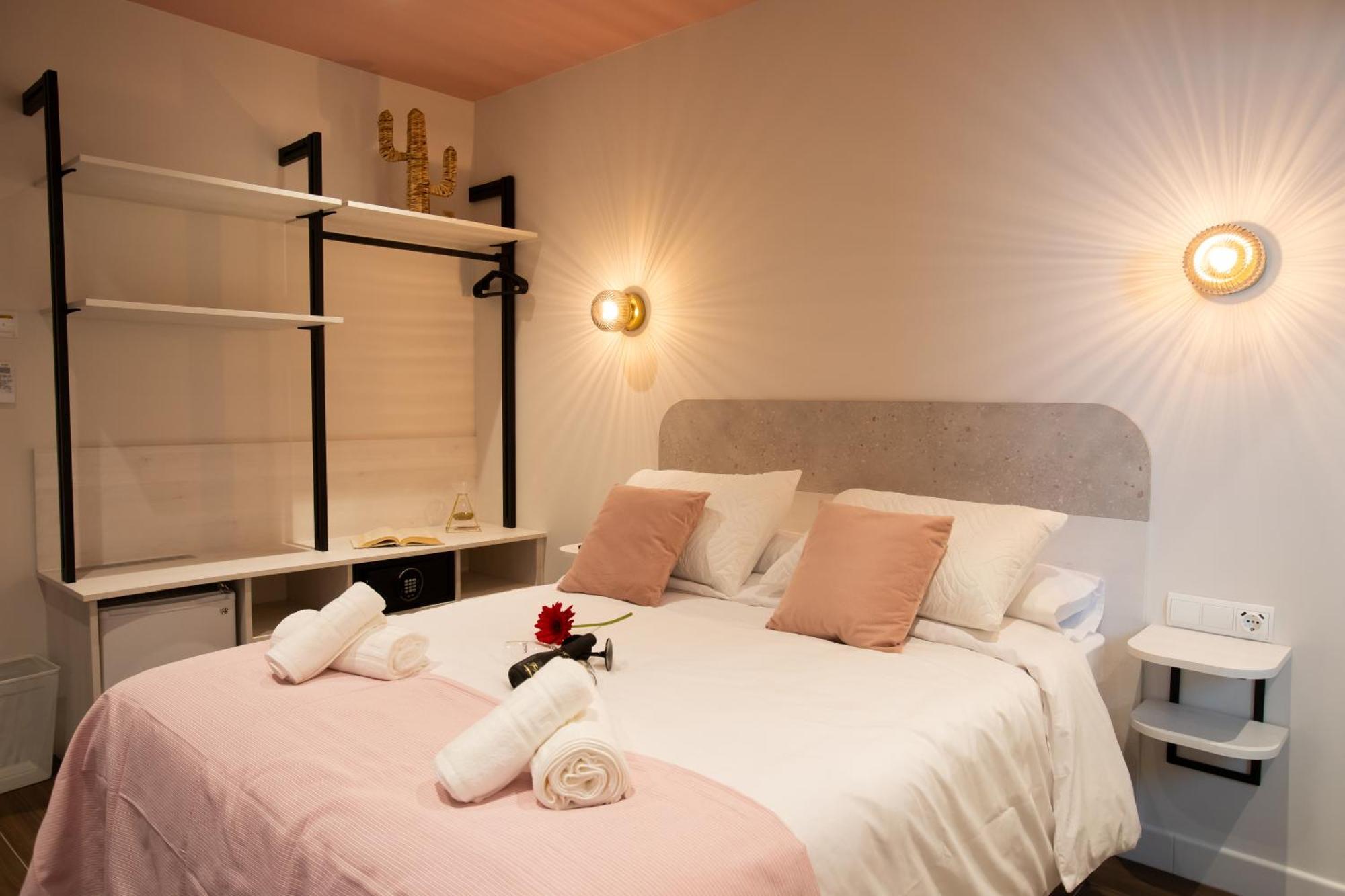 Boutique Rooms Playa Burriana Nerja Buitenkant foto