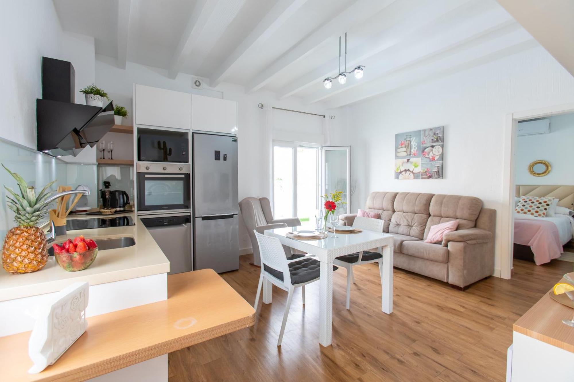 Boutique Rooms Playa Burriana Nerja Buitenkant foto