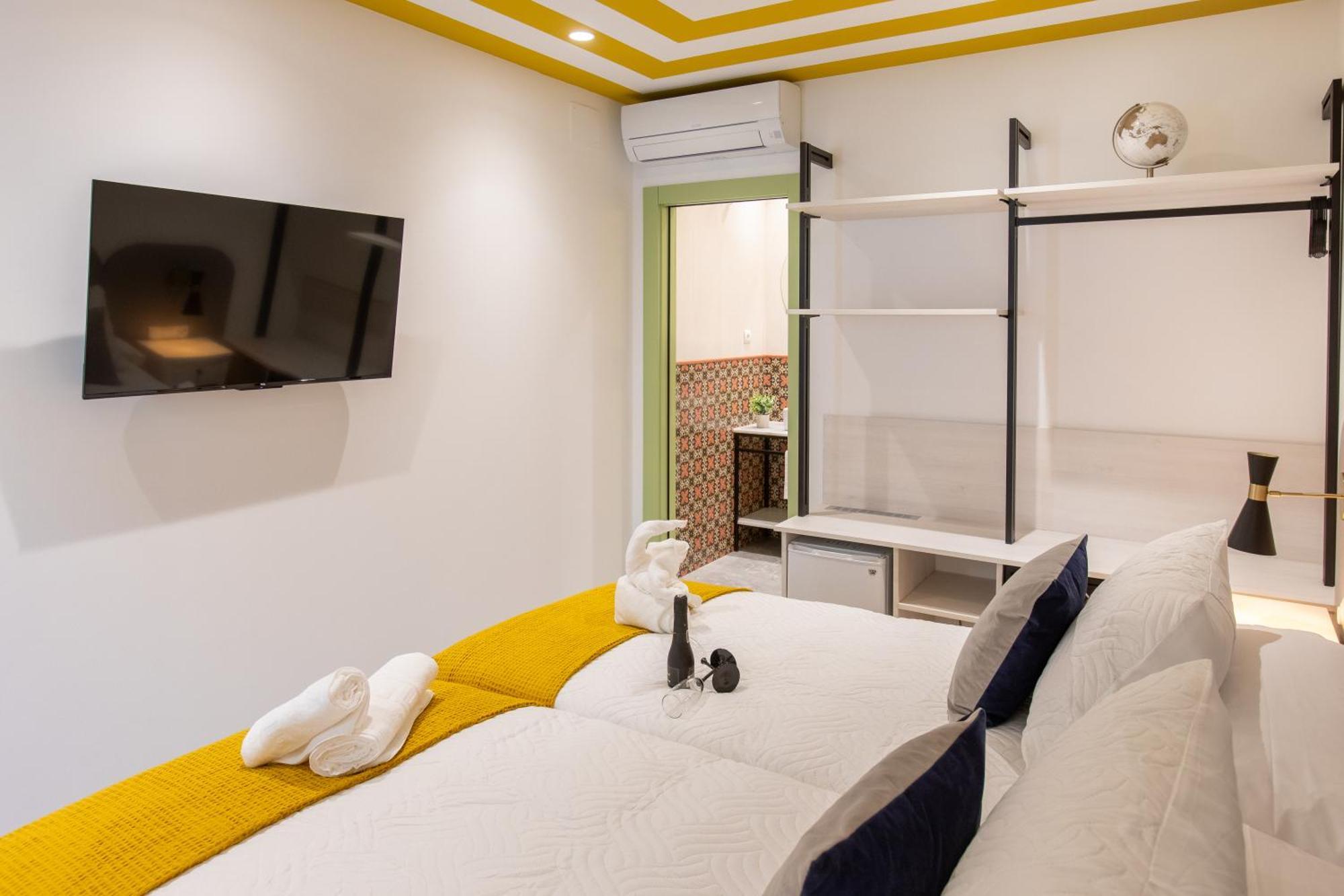 Boutique Rooms Playa Burriana Nerja Buitenkant foto