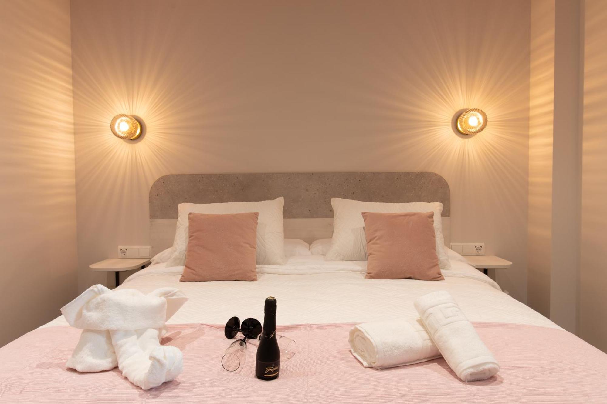 Boutique Rooms Playa Burriana Nerja Buitenkant foto