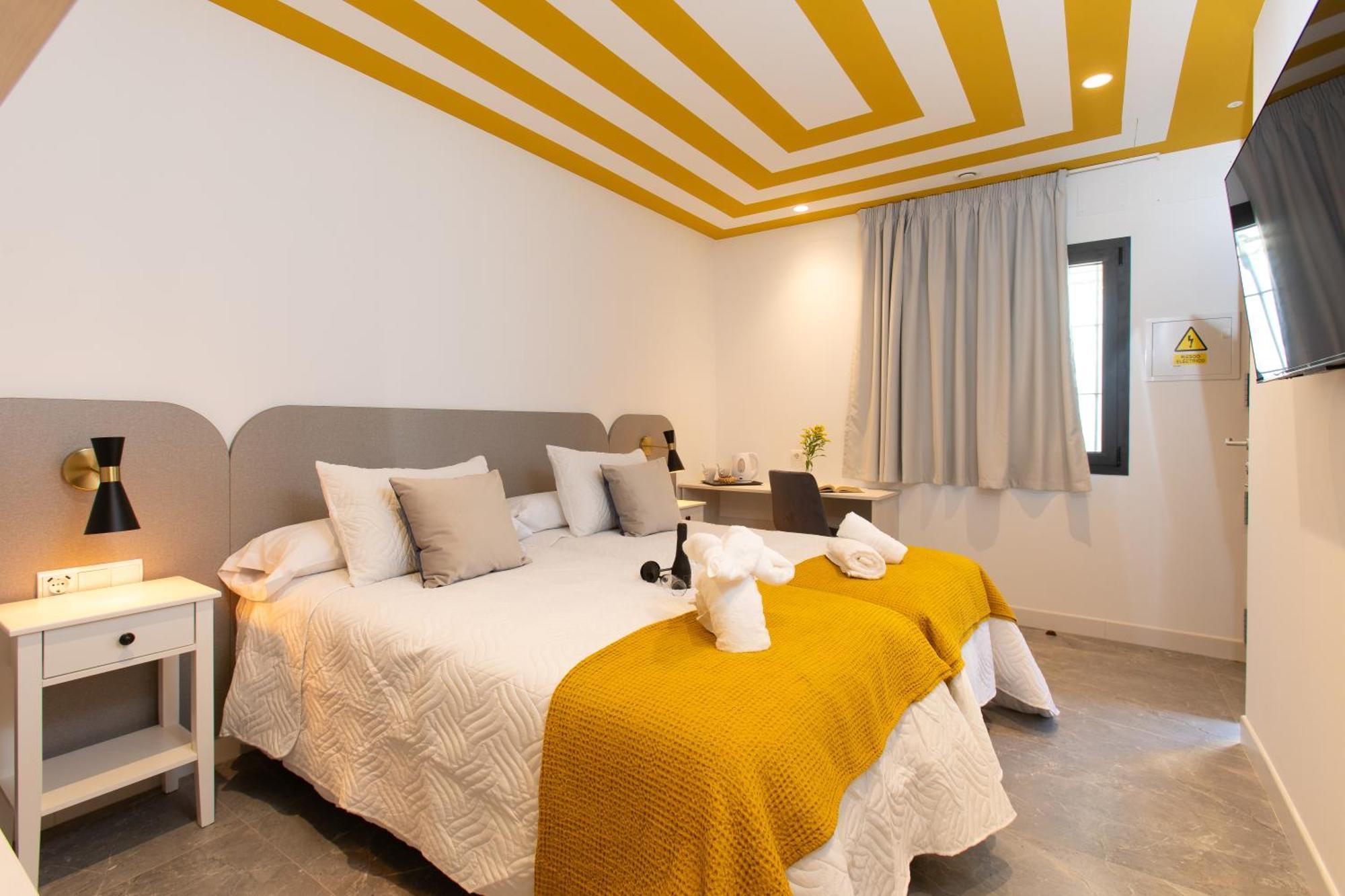 Boutique Rooms Playa Burriana Nerja Buitenkant foto