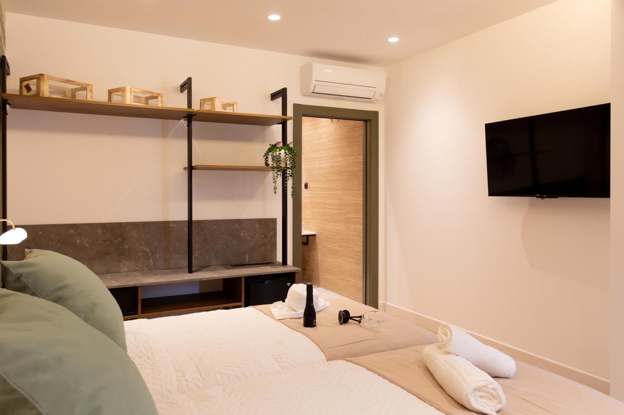 Boutique Rooms Playa Burriana Nerja Buitenkant foto