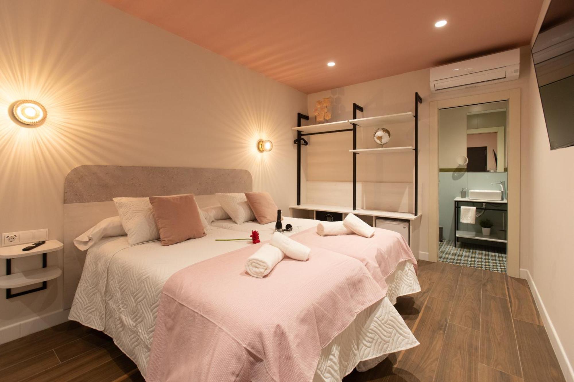 Boutique Rooms Playa Burriana Nerja Buitenkant foto